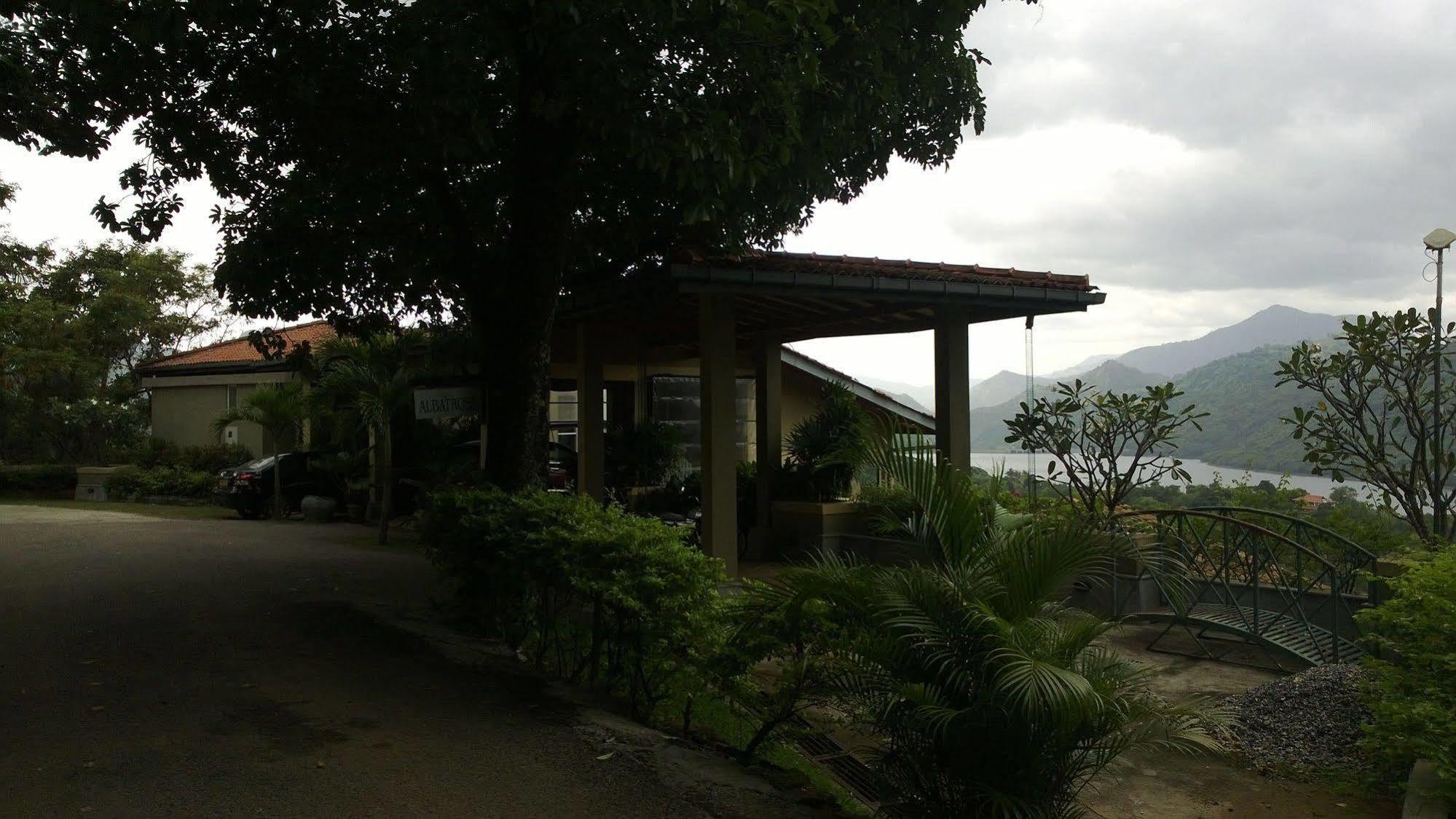 Albatross Boutique Villa 康提 外观 照片