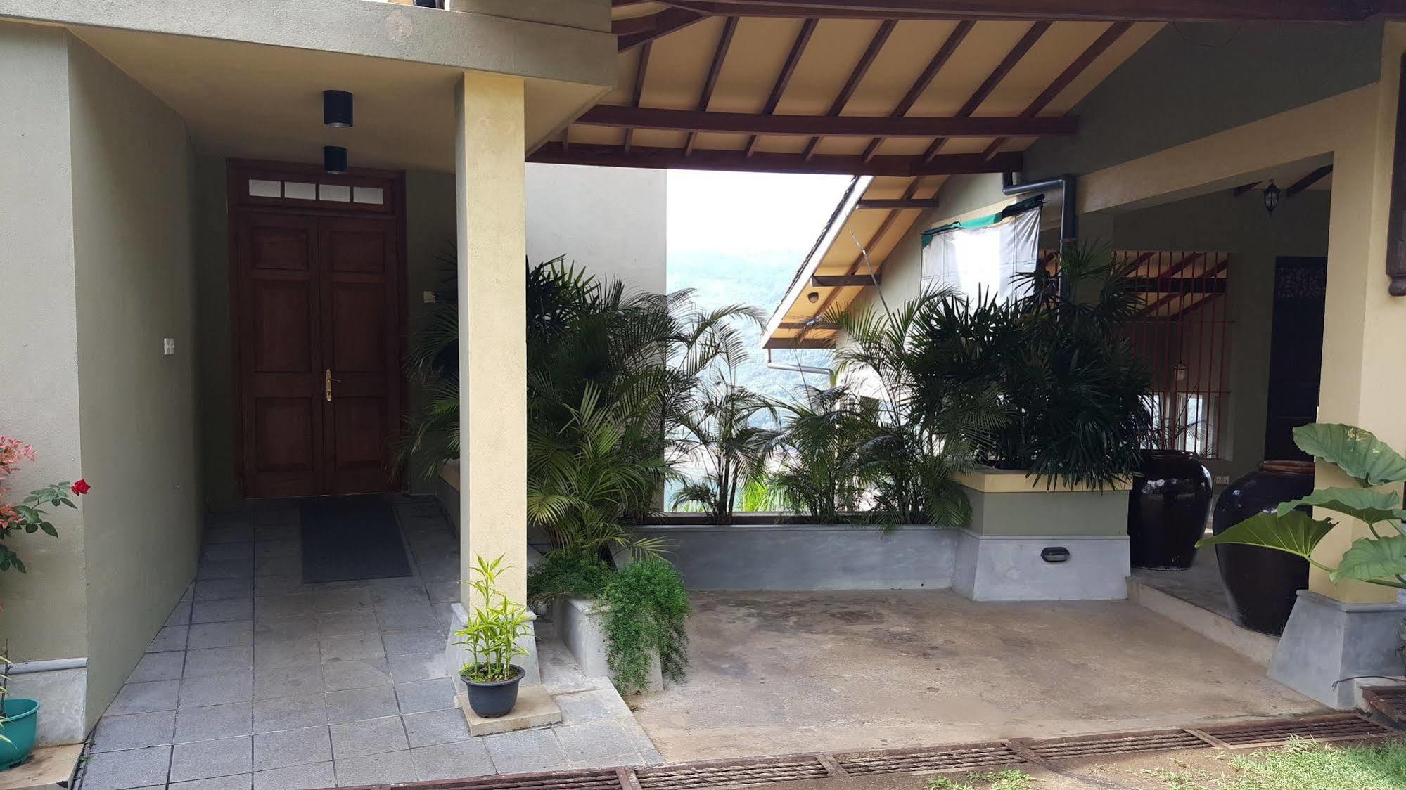 Albatross Boutique Villa 康提 外观 照片