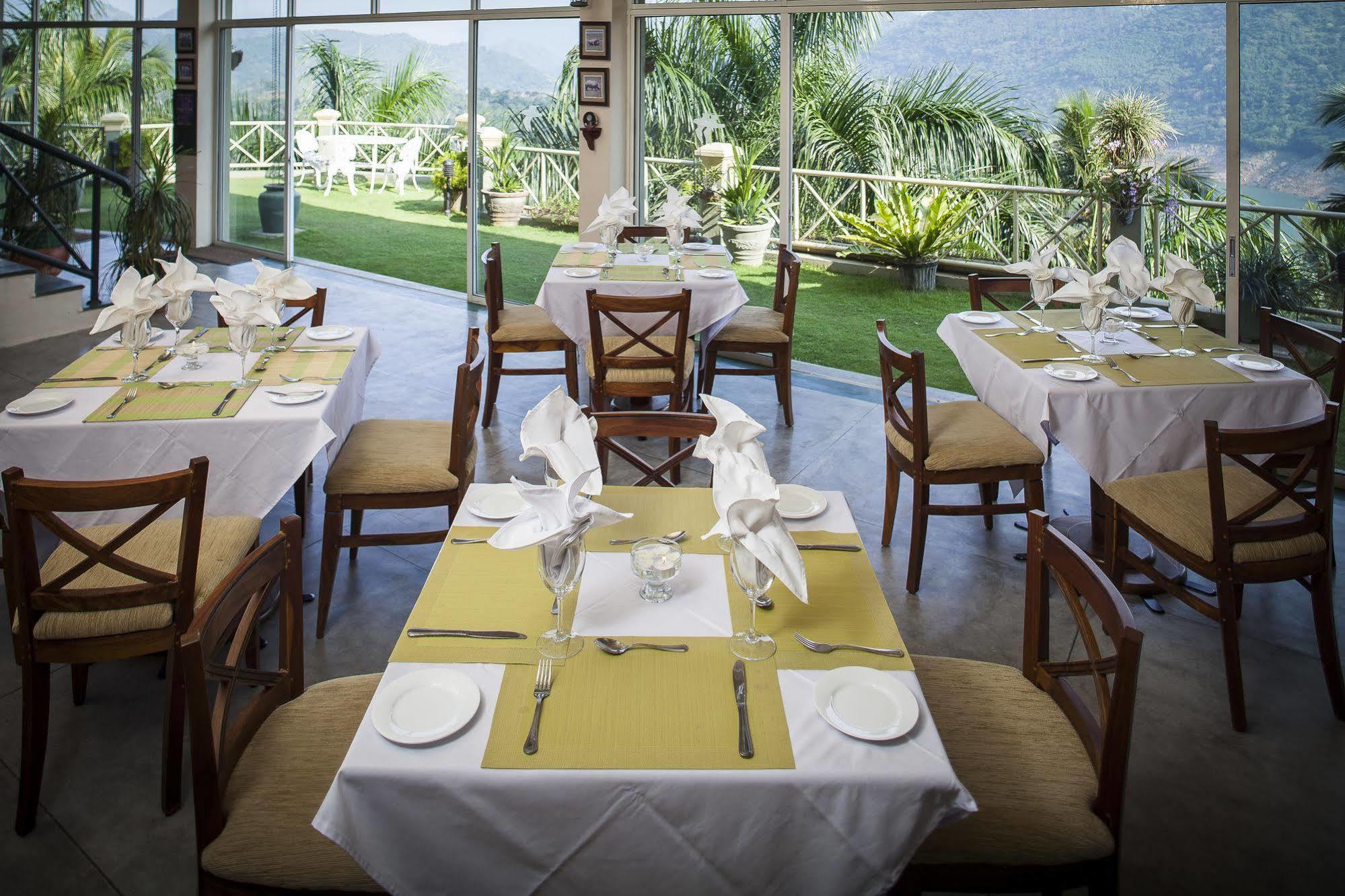 Albatross Boutique Villa 康提 外观 照片